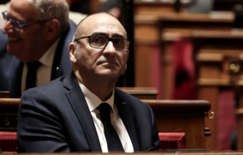 Le gouvernement envisage des poursuites pour propos racistes contre le maire de Saint-Denis