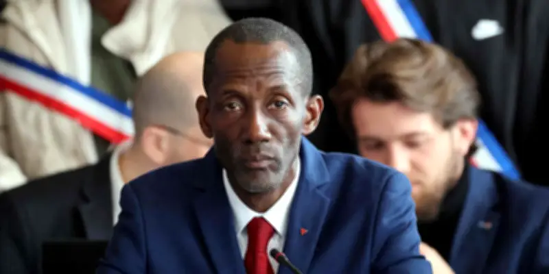 Le gouvernement rappelle l'illégalité des sanctions politiques contre les agents publics