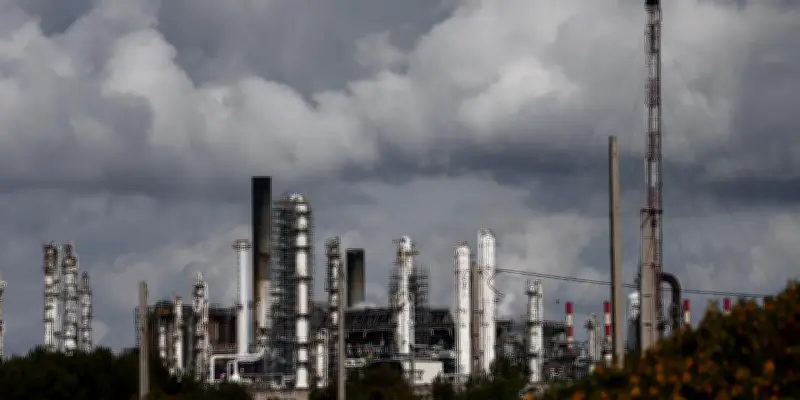 Le Haut Conseil pour le Climat presse la France d'accélérer la sortie des énergies fossiles