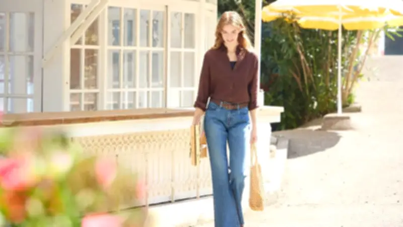 Le jean bootcut UNIQLO en promotion : la pièce vintage à moins de 15 euros