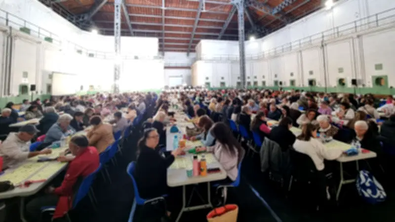 Le loto solidaire d'Astrid investit avec succès le Chai des Moulins à Sète