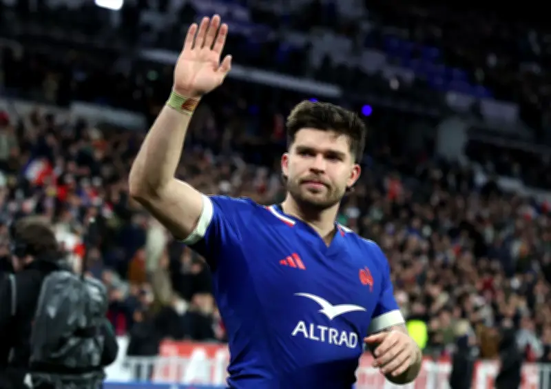 Le maillot spécial du XV de France pour le Crunch suscite des inquiétudes en Angleterre