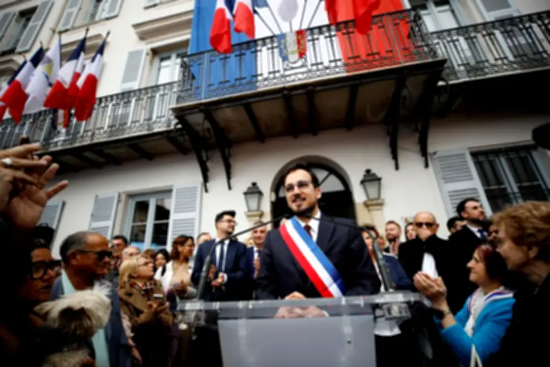 Le maire RN de Cagnes-sur-Mer retire le drapeau européen, un acte symbolique qui divise