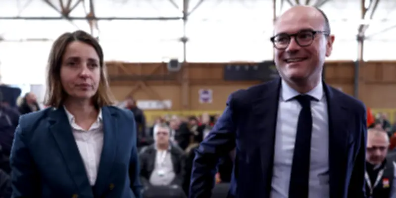 Le ministre délégué à l'Industrie maintient son bras de fer avec la CGT sur les fermetures d'usines