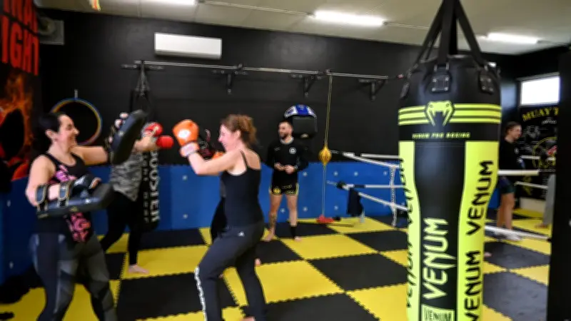 Le Muay Thaï, un vecteur d'émancipation et de confiance pour les femmes à Bagnols-sur-Cèze