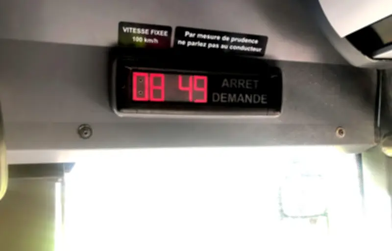 Le mystère des horloges défaillantes dans les autocars enfin percé