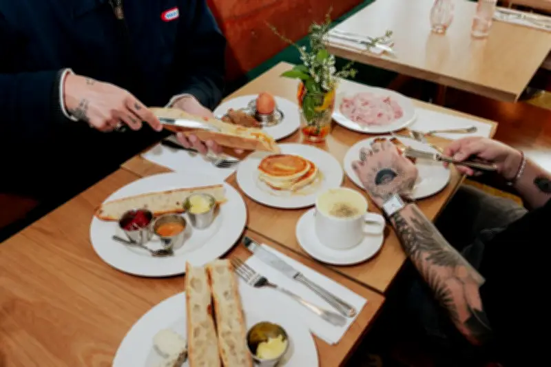Le Petit Déjeuner en Pain : Une Tendance qui Explose dans les Restaurants Français