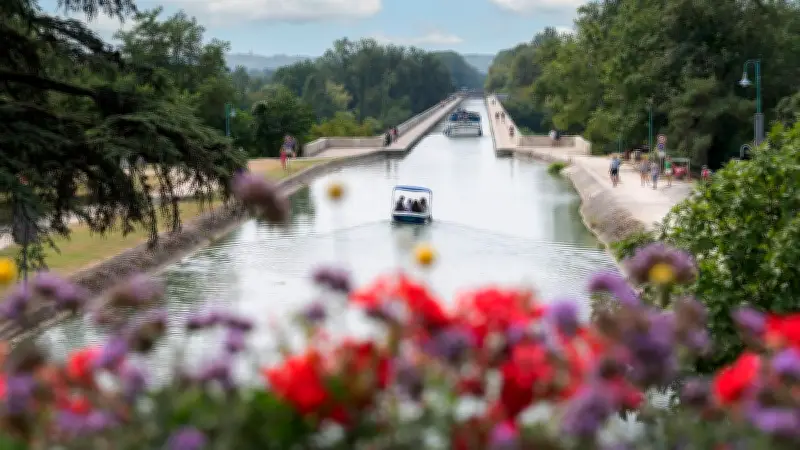 Le pont-canal d'Agen : une prouesse technique qui fascine toujours les visiteurs