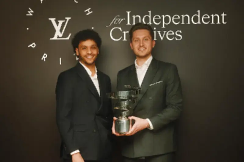 Le Prix Louis Vuitton sacre un duo français avec la 'School Watch'