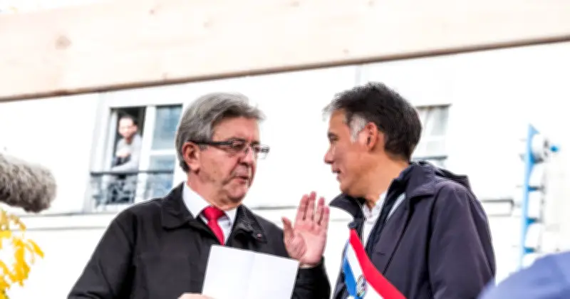 Le PS condamne officiellement les propos de Mélenchon, une première historique