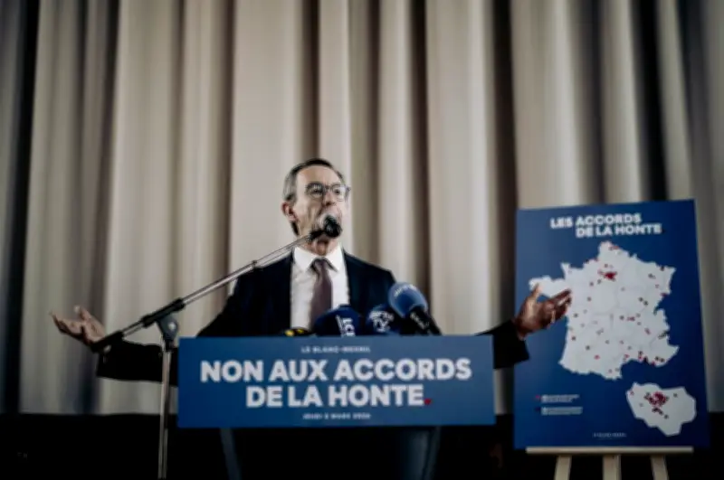 Le PS dénonce les accords LR avec l'extrême droite dans 150 villes