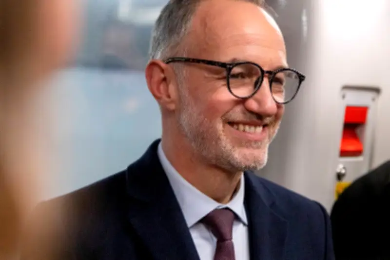 Le PSG face au dilemme du Parc des Princes : vente ou déménagement pour grandir