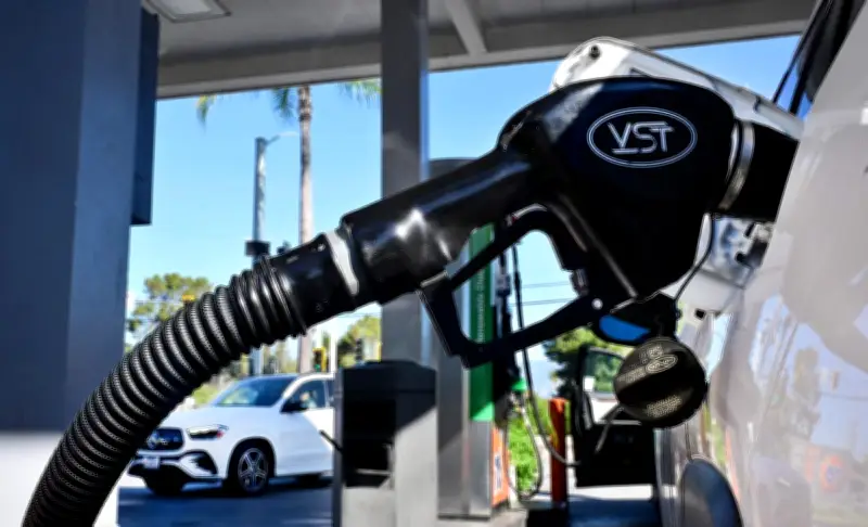 Le pétrole s'envole à plus de 115 dollars, un choc historique lié au conflit au Moyen-Orient