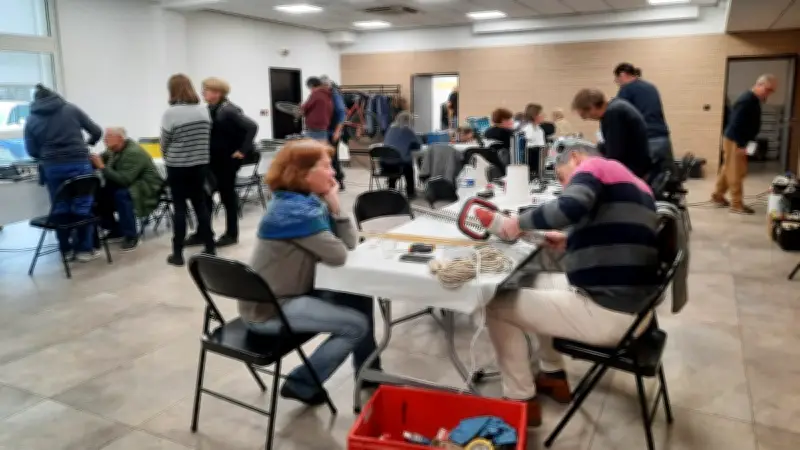 Le Repair'café de la Bénovie redonne vie aux objets dans l'Hérault