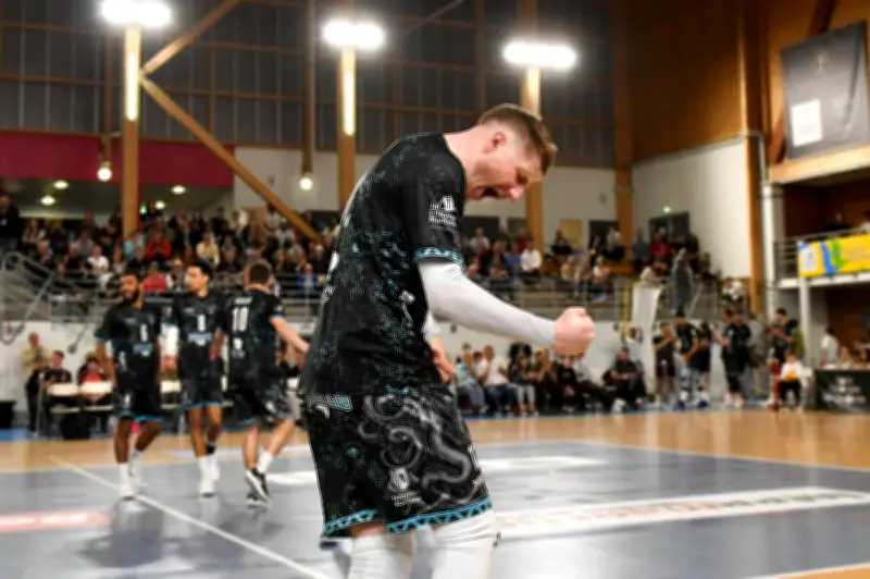Le Royan Atlantique Volley-Ball s'empare de la tête de la Ligue B après une victoire éclatante à Martigues