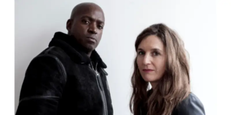 Le silence des familles immigrées : pudeur et traumatisme bloquent la transmission