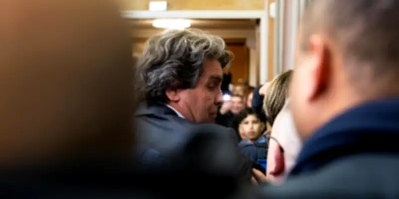 Le Sénat saisi après des menaces de mort d'un sénateur LR contre une journaliste