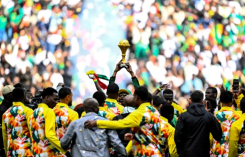 Le Sénégal expose son trophée de la CAN contesté au Stade de France