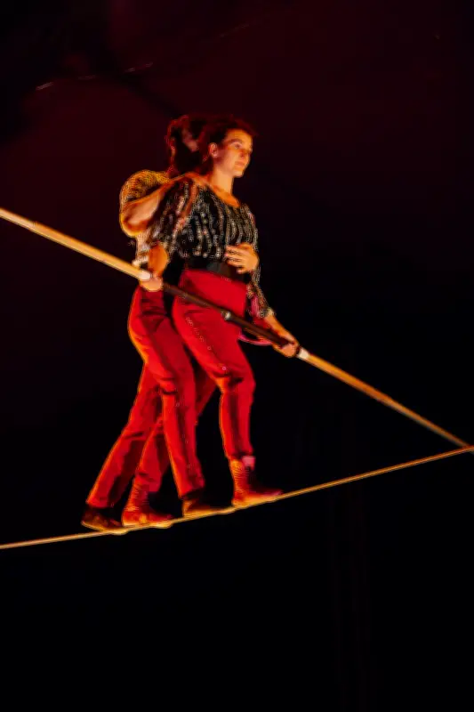 Le spectacle suédois « I Love you two » enchante Saint-Martin-de-Seignanx en avril