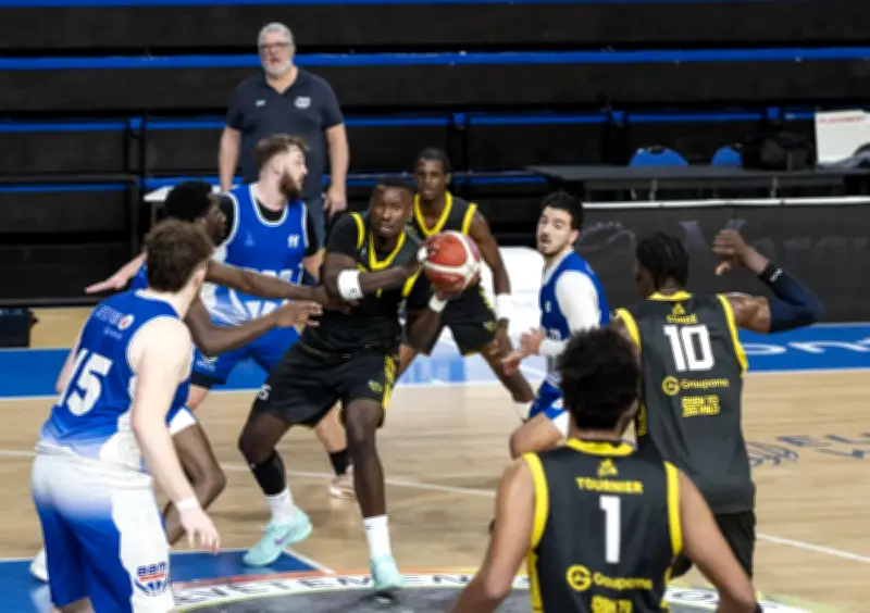 Le Stade Montois Basket en quête de maintien face à l'ASCH ce dimanche