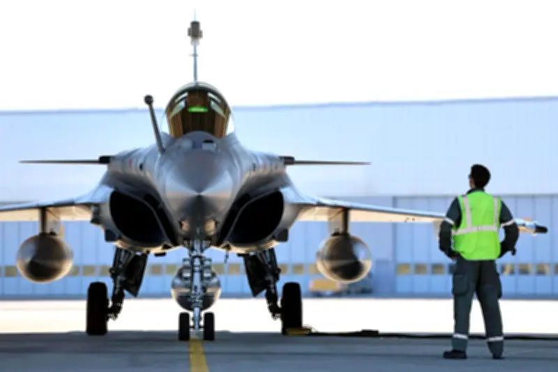Le Stade Montois Rugby accueille Béziers avec une animation militaire de la BA 118
