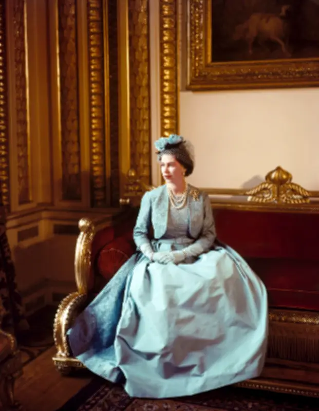 Le style d'Elizabeth II : une garde-robe royale entre tradition et symboles