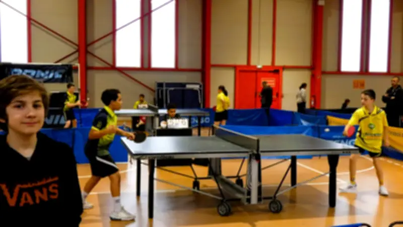 Le Tennis de Table Calvissonnais en Forme : Les Jeunes Brillent en Compétition