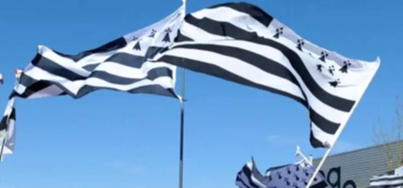 Le tilde autorisé à Brest : une victoire pour les prénoms régionaux