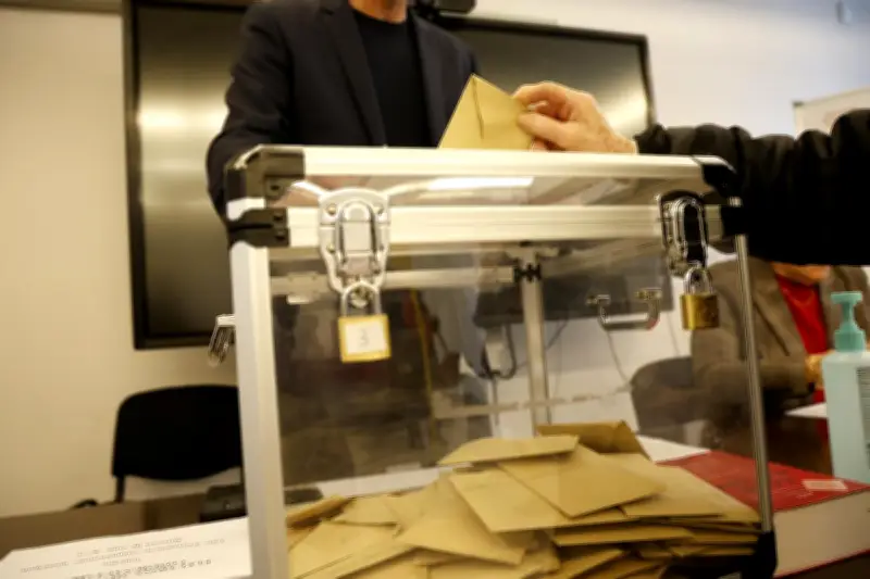 Le travail, clé des fractures politiques : comment l'expérience professionnelle façonne le vote radical