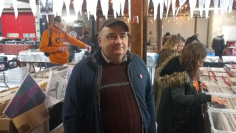 Le vinyle fait son grand retour : succès de la foire aux disques de Béziers