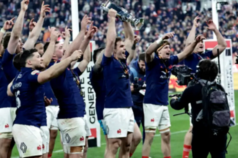 Le XV de France remporte le Tournoi des Six Nations 2025 après une victoire arrachée face à l'Écosse