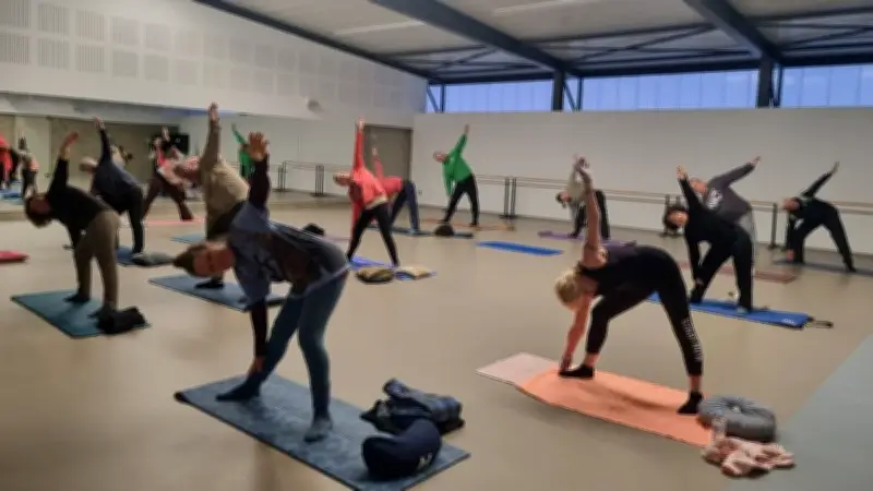 Le yoga prospère à Redessan avec ses fidèles adhérents et ses bienfaits