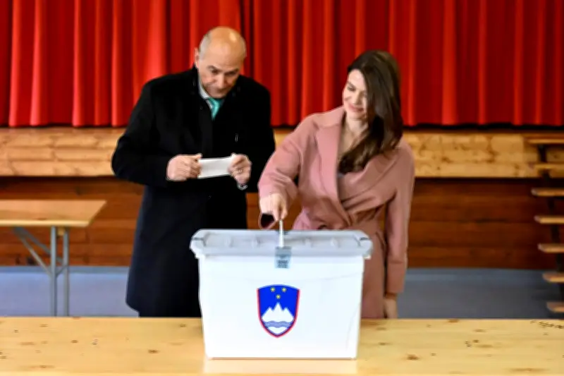Élections législatives en Slovénie : un scrutin serré sous soupçon d'ingérence étrangère