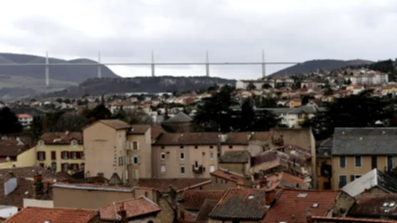 Élections municipales 2026 : La mobilité rurale à Millau, entre défis et solutions innovantes