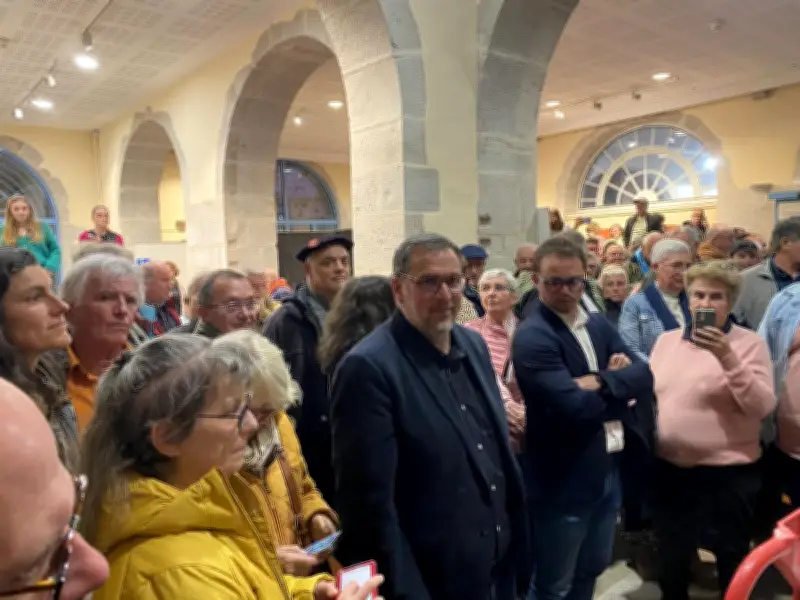 Élections municipales : un sévère revers pour le maire sortant face à une union victorieuse