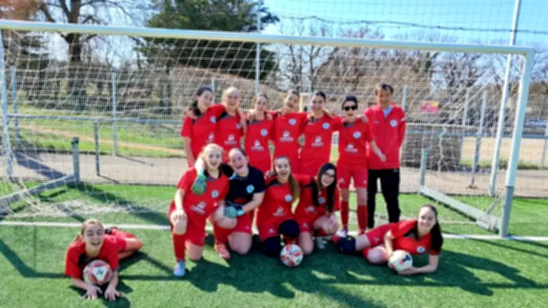 L'Entente Féminine Football Aveyron Brille en U15, Résiste en U18