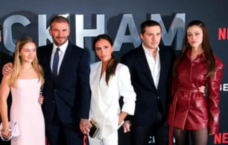 Les Beckham célèbrent Brooklyn malgré la brouille familiale