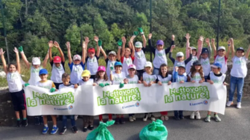 Les écoliers de Chastel-Nouvel nettoient leur village pour protéger la nature