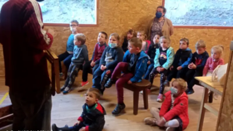 Les écoliers de Versols-et-Lapeyre découvrent l'apiculture à la miellerie l'Arc en miel