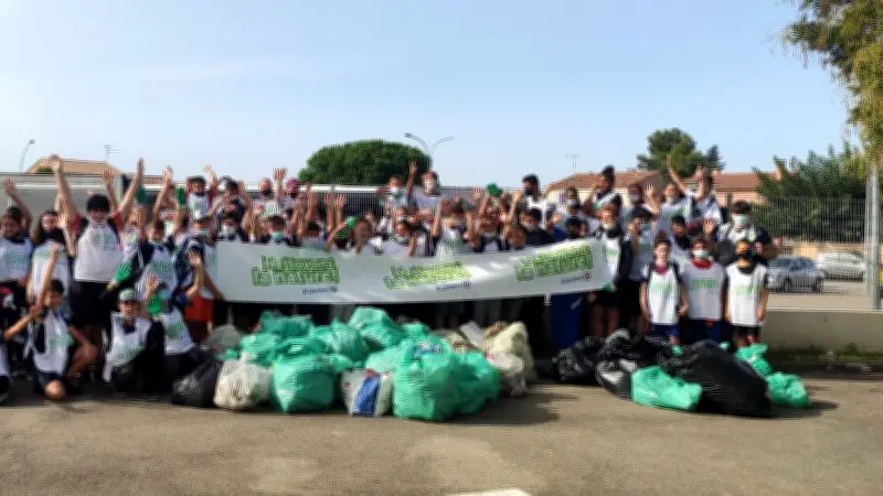 Les collégiens d'Elsa-Triolet s'engagent pour l'environnement lors d'une journée de nettoyage