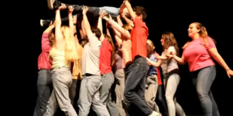 Les Didascalies 2025 : 300 lycéens sur scène pour le festival de théâtre et danse en Dordogne