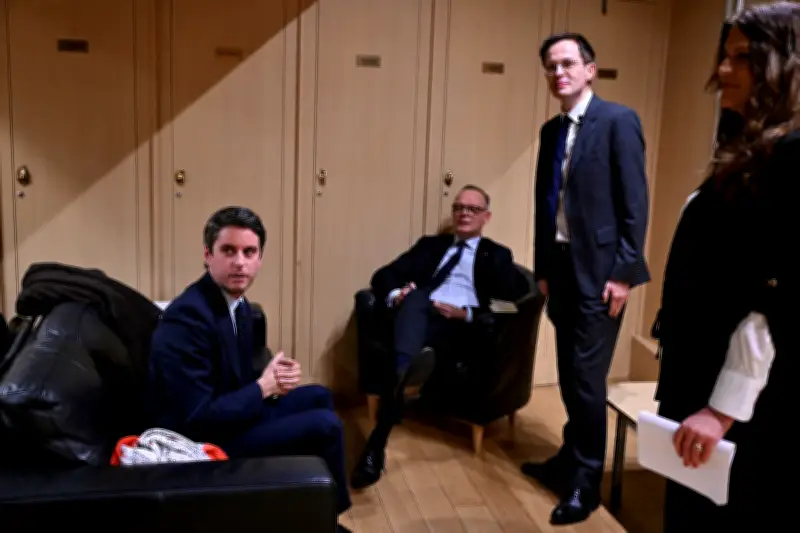 Les Emma et Lucas d'aujourd'hui face à la montée des extrêmes en politique