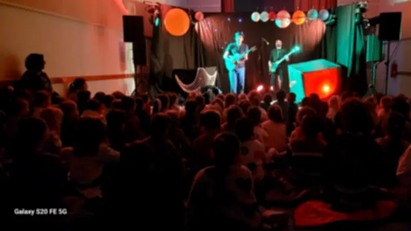 Les enfants de maternelle explorent l'univers musical avec le spectacle Lili