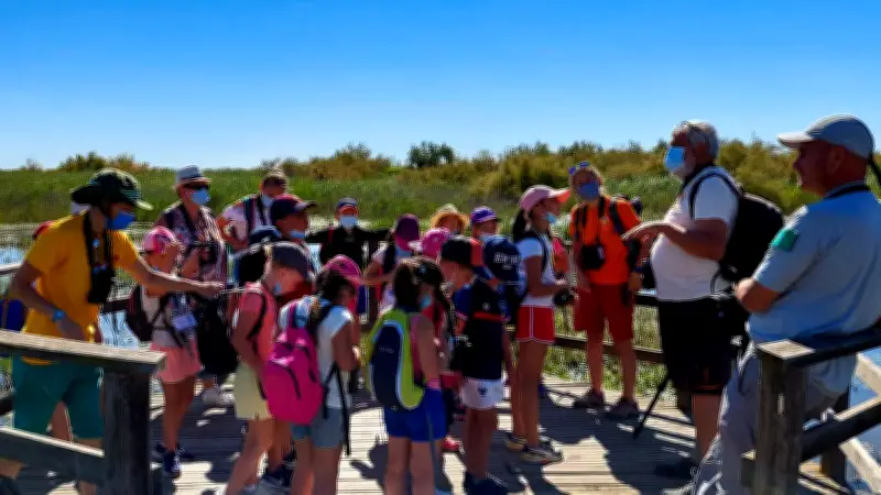 Les enfants deviennent ambassadeurs des hirondelles au Scamandre