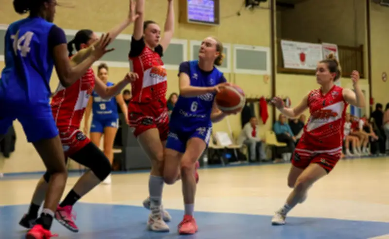 Les Espoirs de Basket Landes manquent l'occasion de prendre la tête en NF2 après une défaite à Smash Vendée