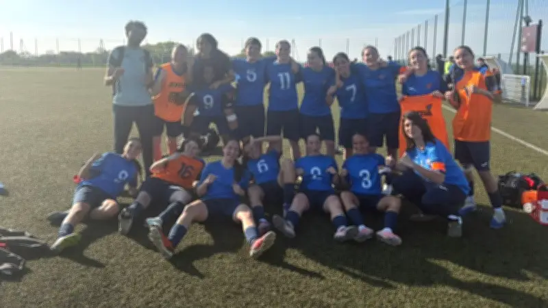 Les footballeuses du lycée Jean Moulin de Béziers vice-championnes de France UNSS