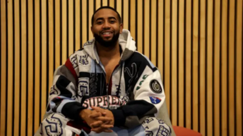 Les Fous Rires de Bordeaux fêtent leur 10e édition avec un festival d'humour éclatant