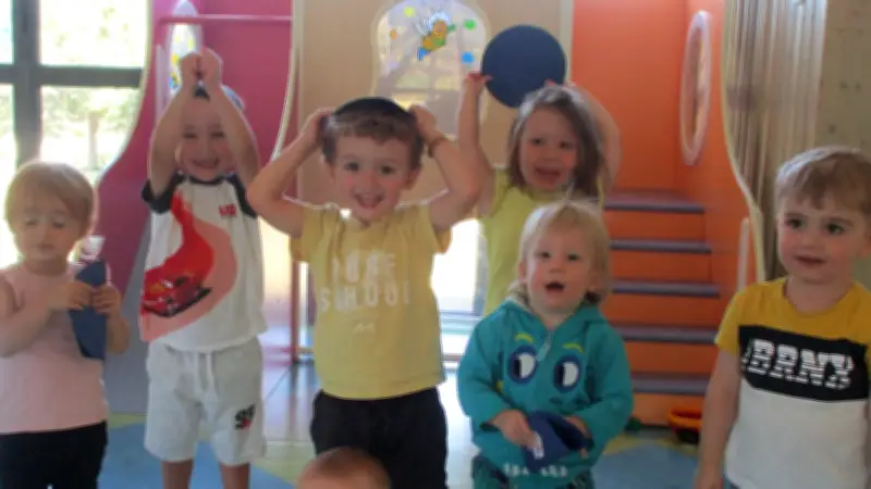 Les 'Grandes Abeilles' font leur rentrée à l'école maternelle de Salles-Curan