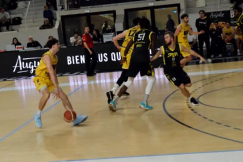 Les JSA Bordeaux visent la montée après l'échec en Coupe de France