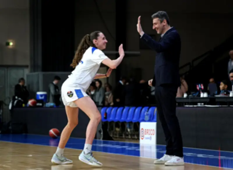Les Landaises qualifiées pour la finale de la Coupe de France après une victoire déterminée face à Bourges